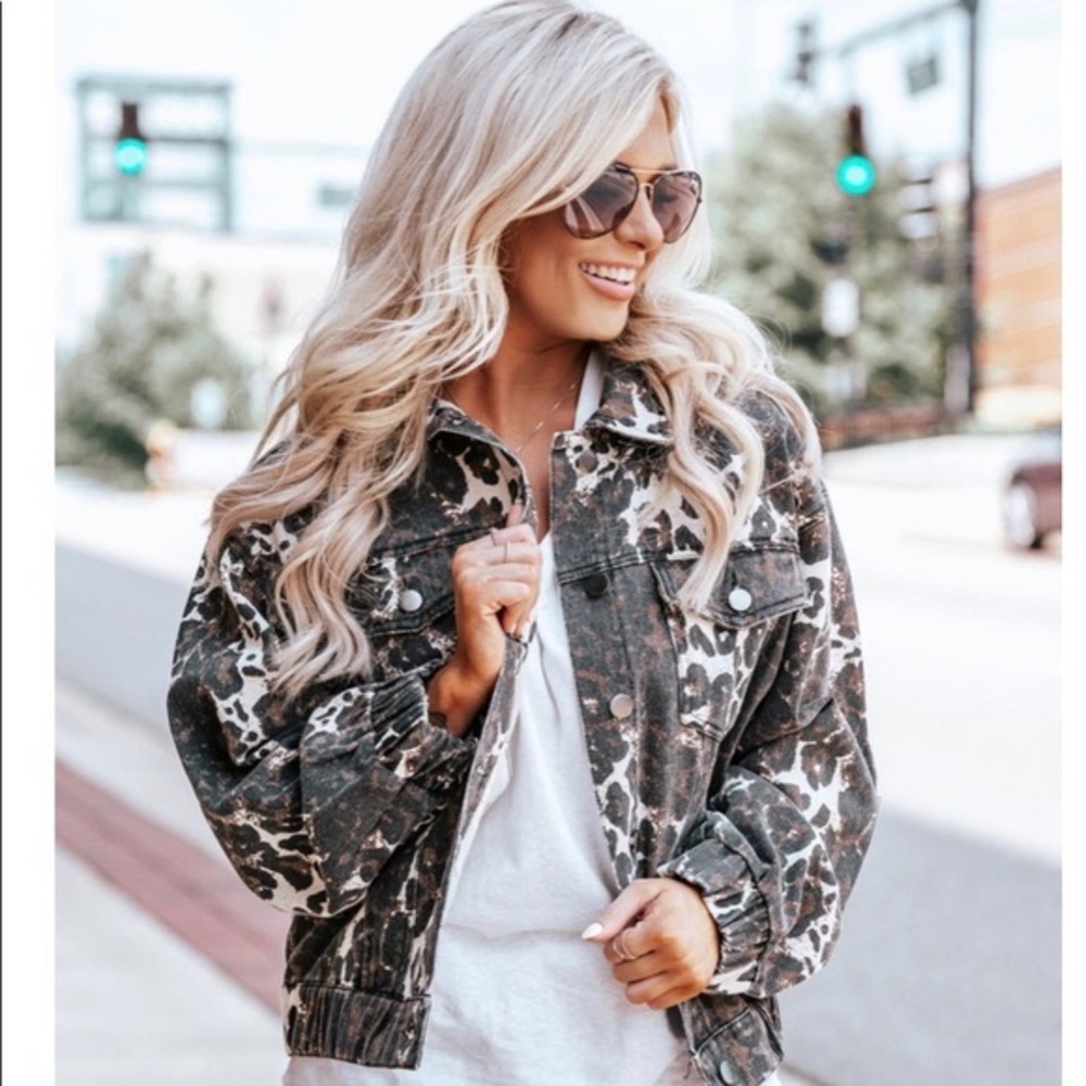 Promesa cheetah print jean jacket